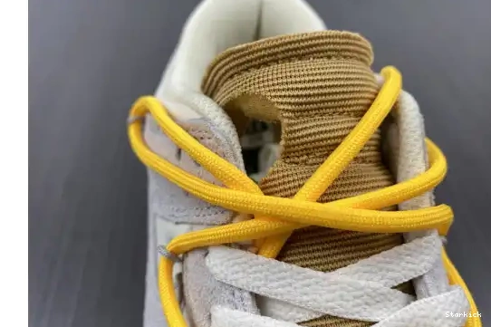DJ0950-109 O-W Low Nike 39 Dunk Lot 0524